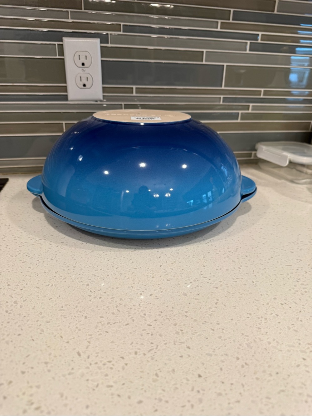 Le Creuset Azure Signature Round Multifunction Baking Dish with Platter Lid - Picture 8 of 12